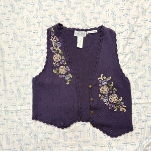 Jantzen Purple Knit Vest with Embroidery